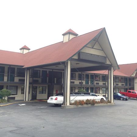 Amerivu Inn & Suites - Helen - Downtown 外观 照片