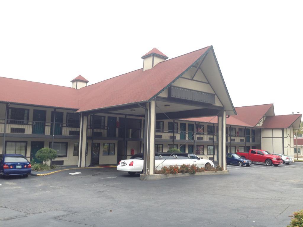 Amerivu Inn & Suites - Helen - Downtown 外观 照片