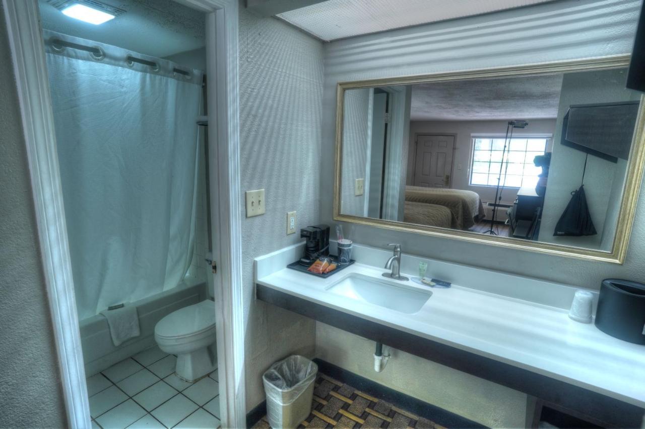 Amerivu Inn & Suites - Helen - Downtown 外观 照片