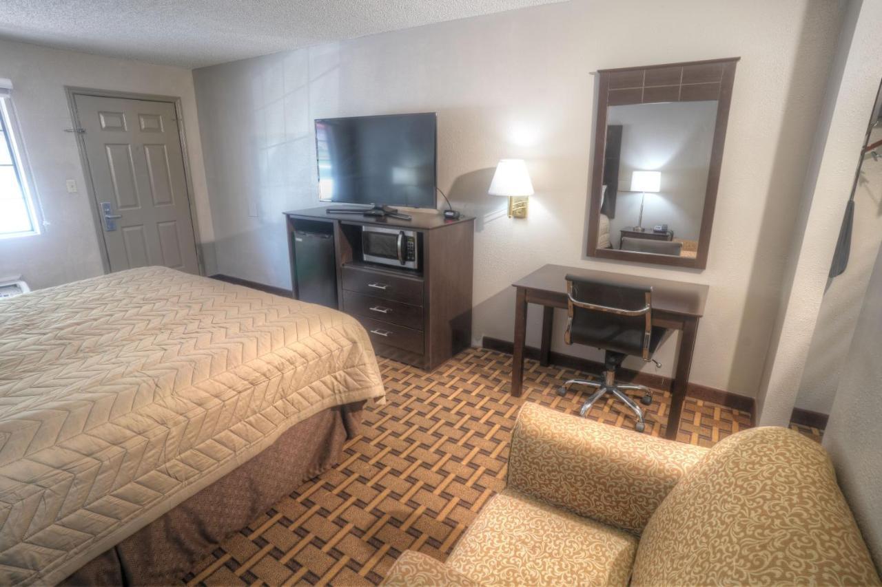 Amerivu Inn & Suites - Helen - Downtown 外观 照片