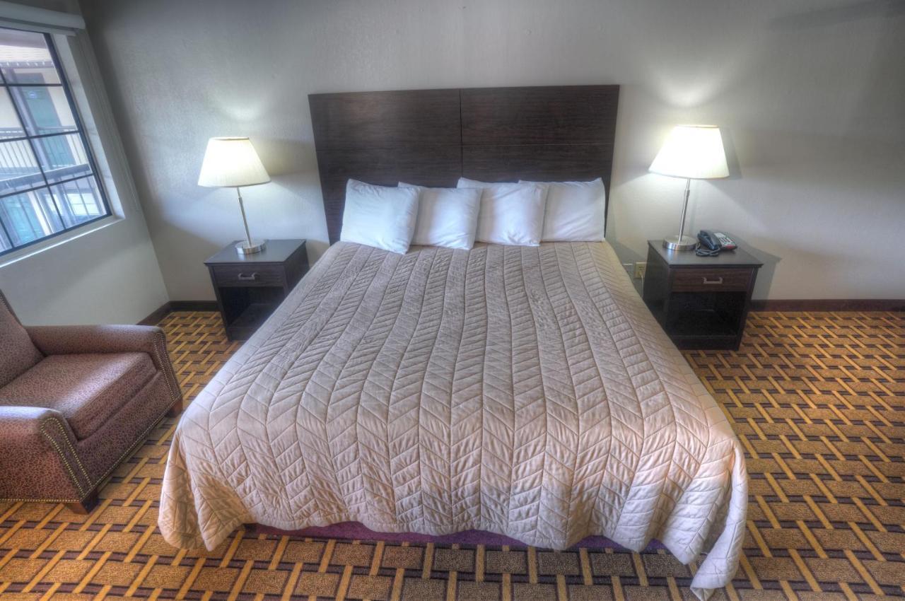 Amerivu Inn & Suites - Helen - Downtown 外观 照片