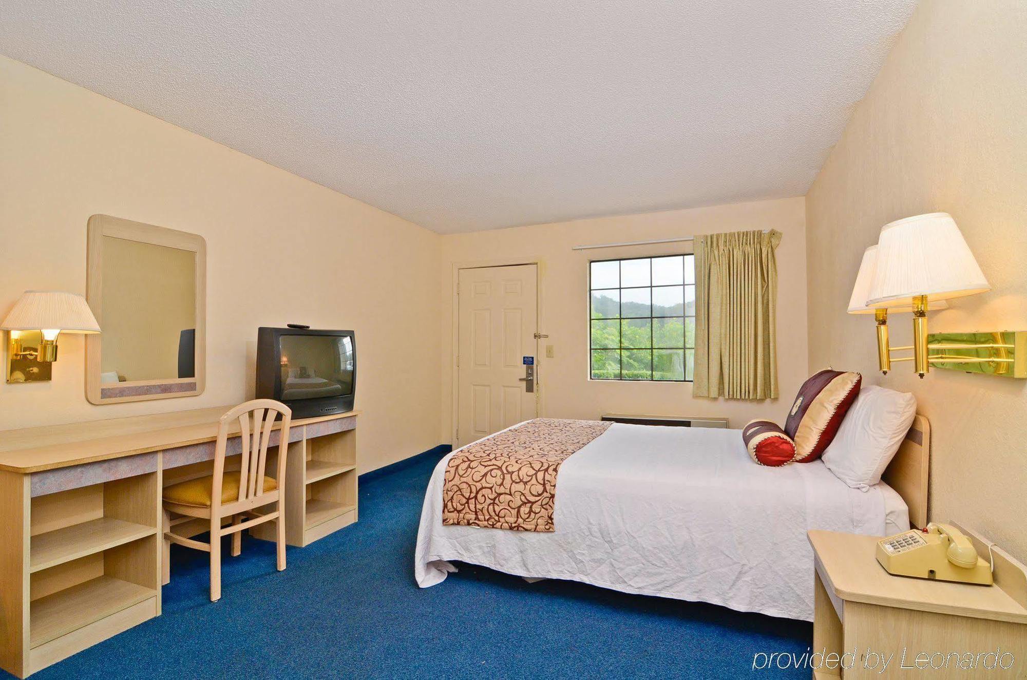 Amerivu Inn & Suites - Helen - Downtown 客房 照片
